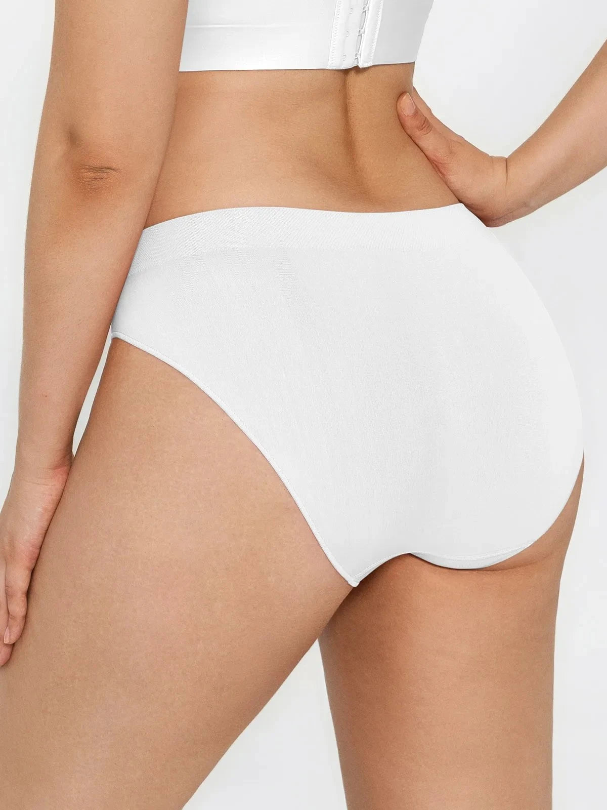 Seamless Solid Stretchy Fit Mid-Rise Brief
