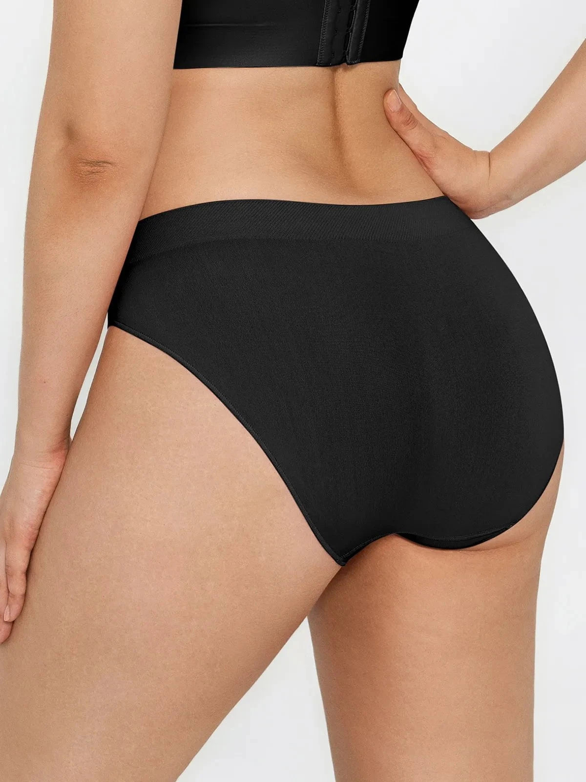 Seamless Solid Stretchy Fit Mid-Rise Brief