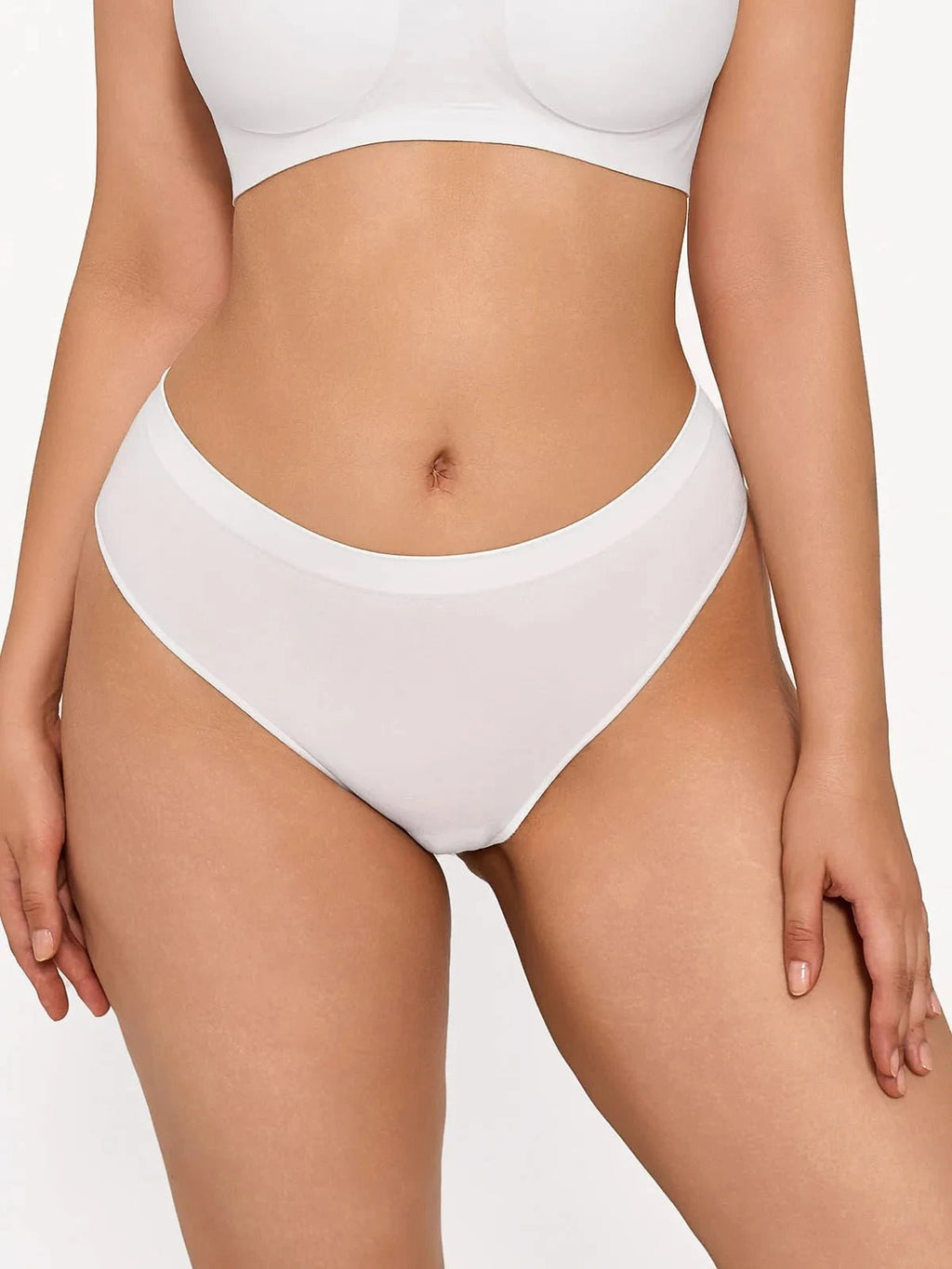 Seamless Solid Soft Mid-Rise Thong Brief