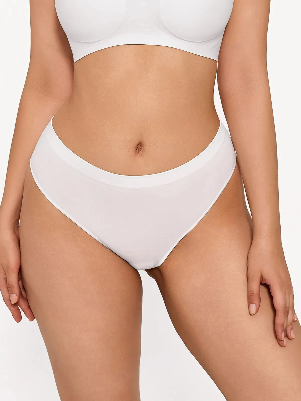 Seamless Solid Soft Mid-Rise Thong Brief
